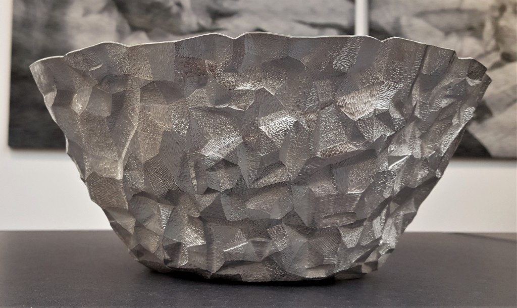 COLLECT 2019 Yusuke Yamamoto, Craggy Mountain Bowl, 2018, hammer raised and chased Britannia Silver 958, photo: Emma Boden Armadillo Central Blog