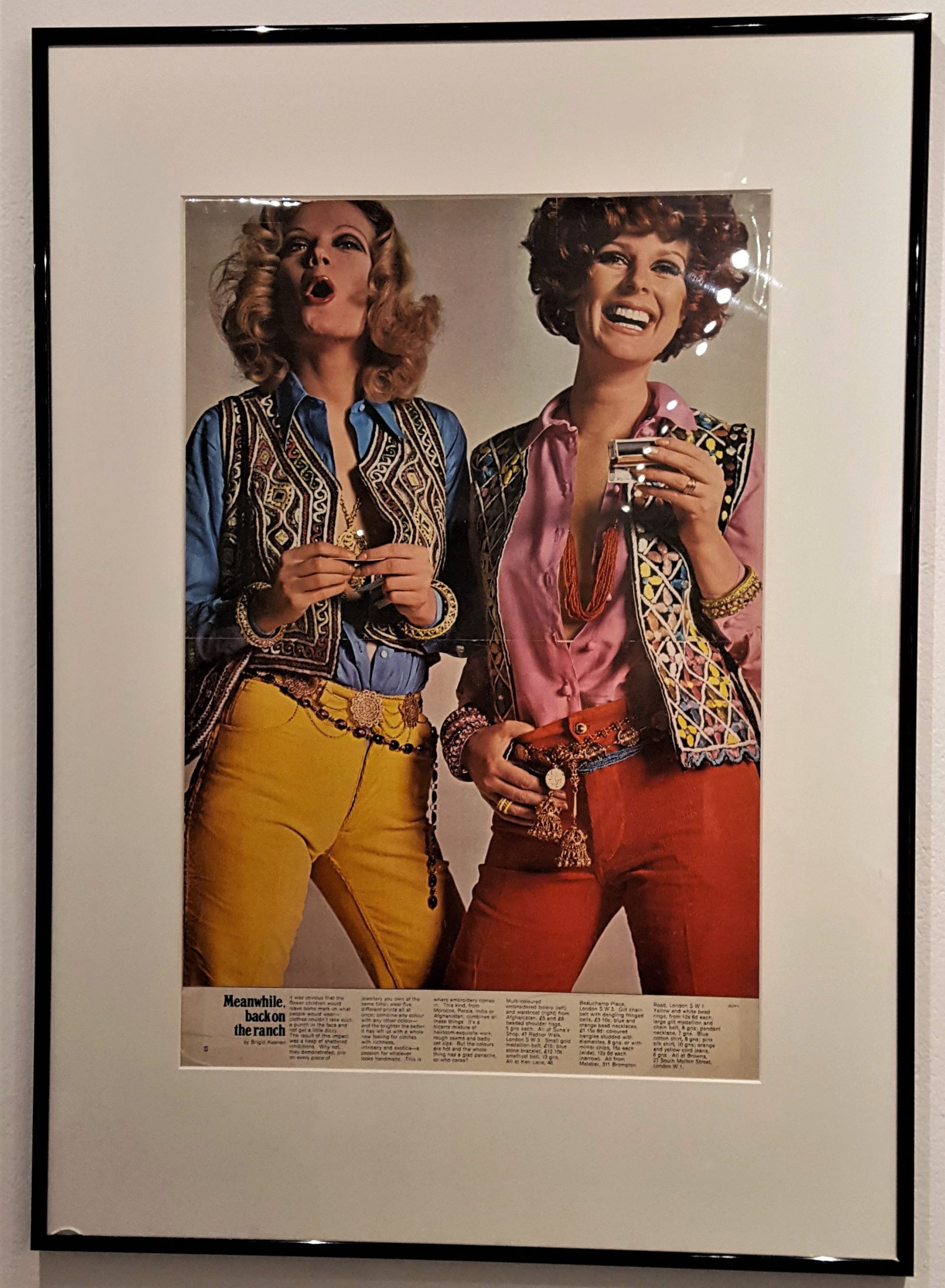  70s Retro hippie Vintage Flower Crossbody Bag Cell